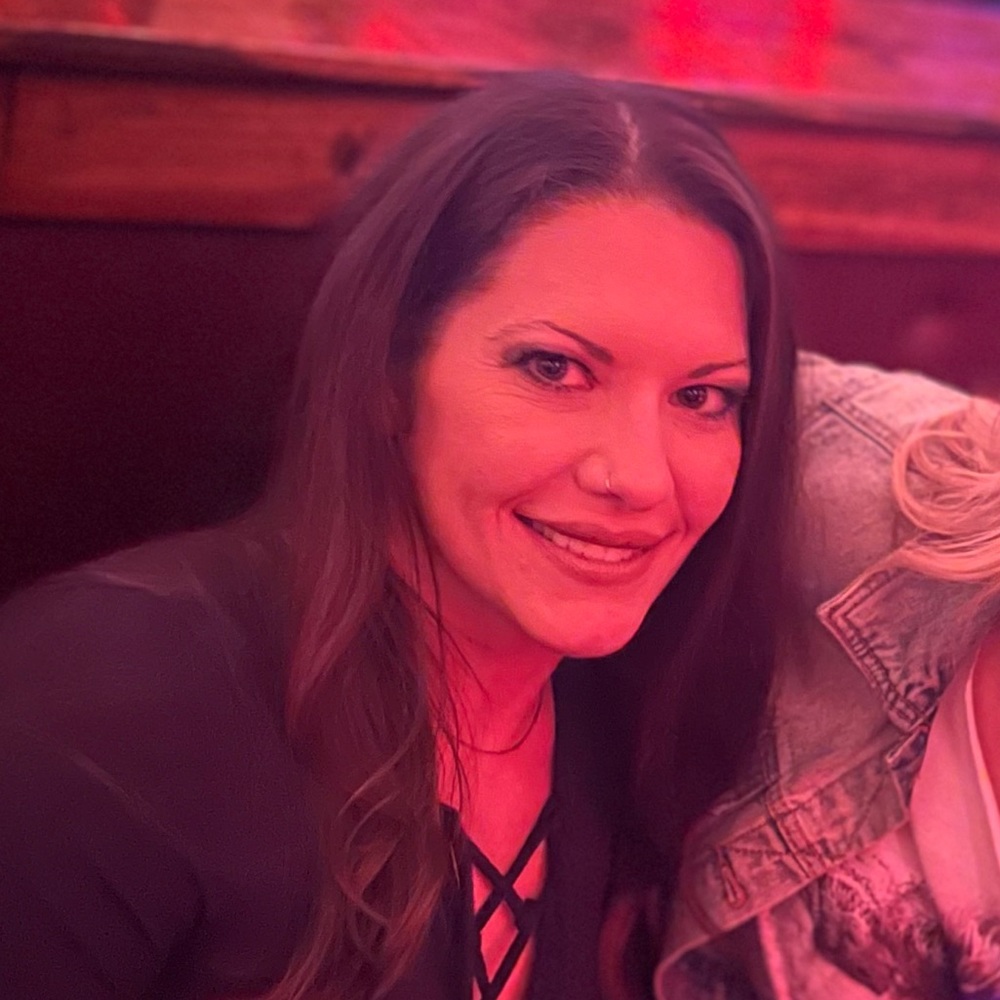 Meet your Posher, Lara